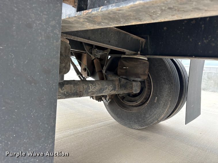 image for item EU0479 2006 Transcraft Eagle IIN W2 flatbed trailer