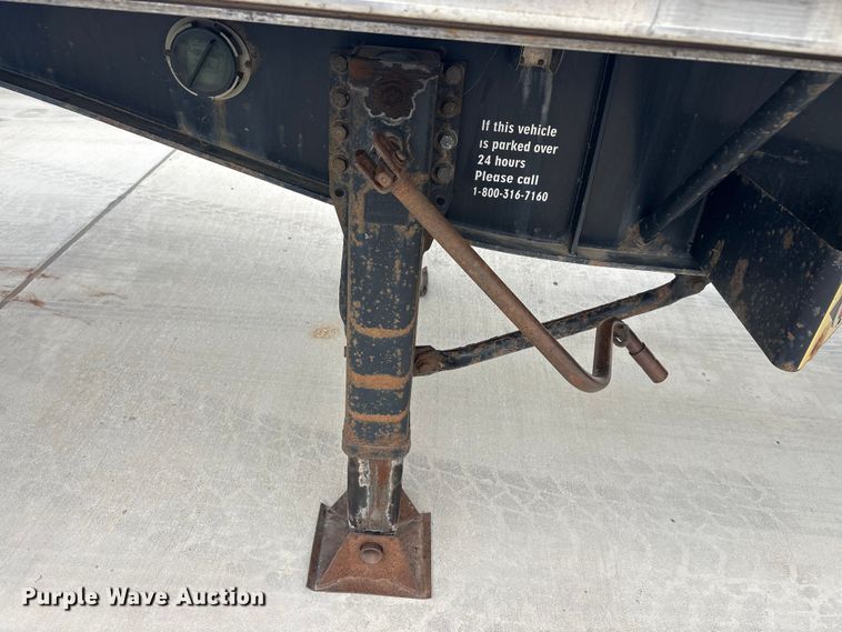 image for item EU0479 2006 Transcraft Eagle IIN W2 flatbed trailer