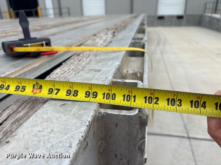 image for item EU0479 2006 Transcraft Eagle IIN W2 flatbed trailer