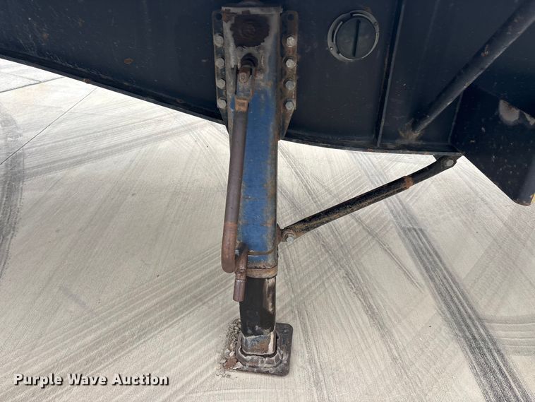 image for item EU0480 2008 Transcraft Eagle II W2 flatbed trailer