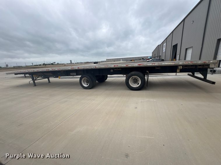 image for item EU0481 2006 Transcraft Eagle IIN W2 flatbed trailer