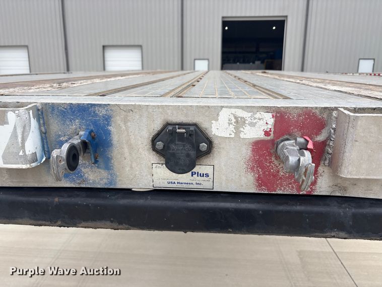 image for item EU0481 2006 Transcraft Eagle IIN W2 flatbed trailer
