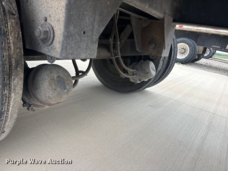 image for item EU0481 2006 Transcraft Eagle IIN W2 flatbed trailer