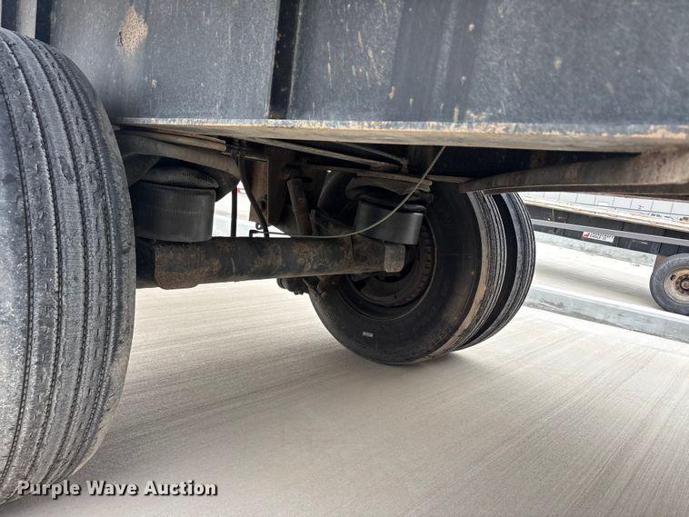 image for item EU0481 2006 Transcraft Eagle IIN W2 flatbed trailer