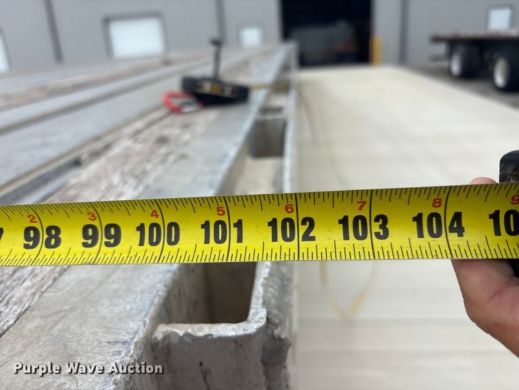 image for item EU0481 2006 Transcraft Eagle IIN W2 flatbed trailer