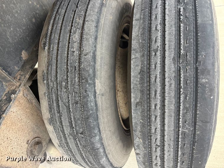 image for item EU0481 2006 Transcraft Eagle IIN W2 flatbed trailer