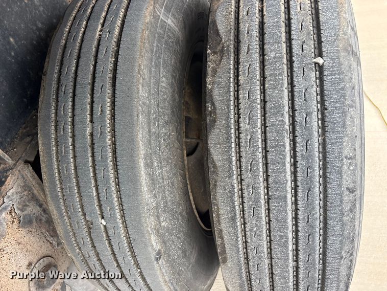 image for item EU0481 2006 Transcraft Eagle IIN W2 flatbed trailer