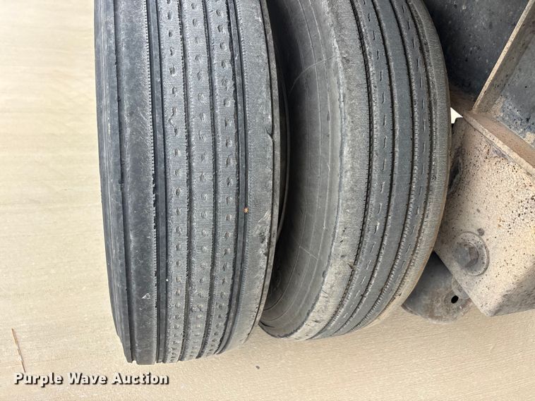 image for item EU0481 2006 Transcraft Eagle IIN W2 flatbed trailer