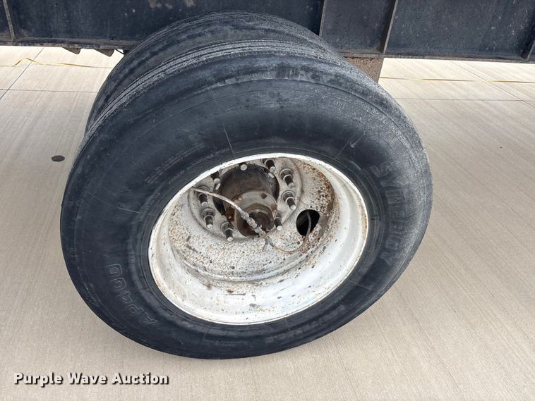 image for item EU0481 2006 Transcraft Eagle IIN W2 flatbed trailer