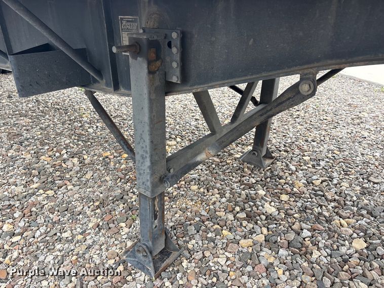 image for item EU0482 2008 Transcraft Eagle II W2 flatbed trailer