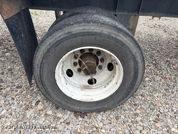 image for item EU0482 2008 Transcraft Eagle II W2 flatbed trailer