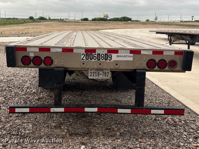 image for item EU0483 2006 Transcraft Eagle IIN W2 flatbed trailer