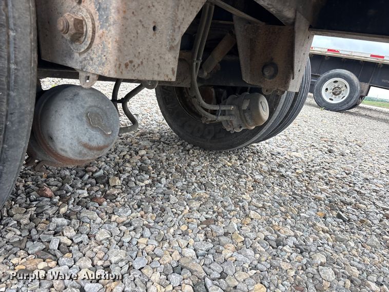 image for item EU0483 2006 Transcraft Eagle IIN W2 flatbed trailer