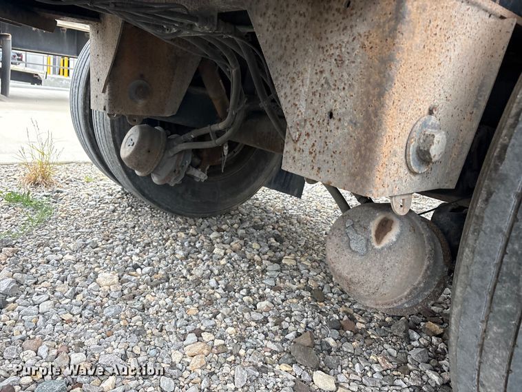 image for item EU0483 2006 Transcraft Eagle IIN W2 flatbed trailer