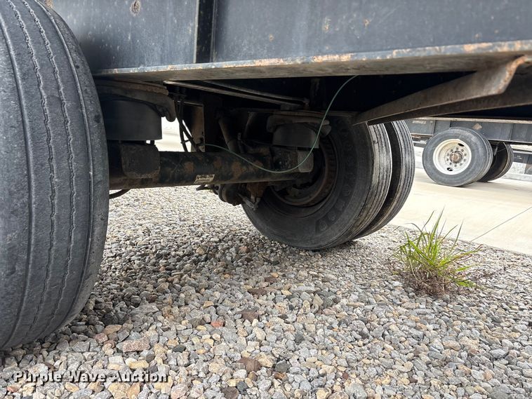 image for item EU0483 2006 Transcraft Eagle IIN W2 flatbed trailer