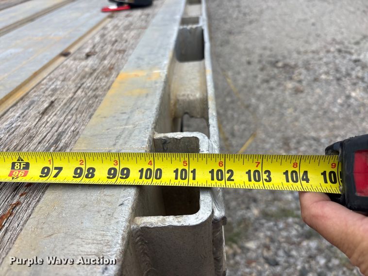 image for item EU0483 2006 Transcraft Eagle IIN W2 flatbed trailer