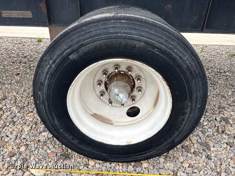 image for item EU0483 2006 Transcraft Eagle IIN W2 flatbed trailer