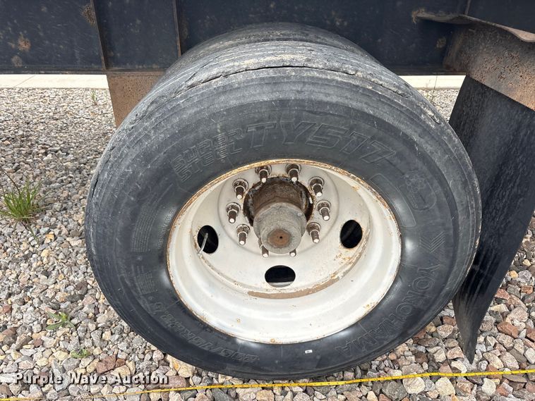 image for item EU0483 2006 Transcraft Eagle IIN W2 flatbed trailer