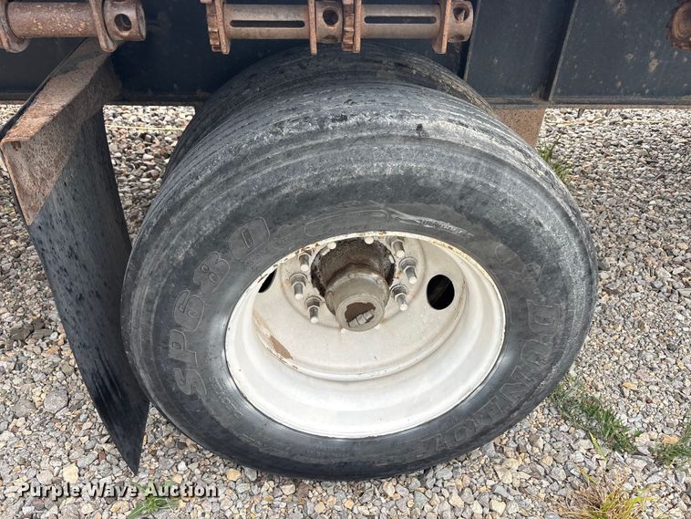 image for item EU0483 2006 Transcraft Eagle IIN W2 flatbed trailer