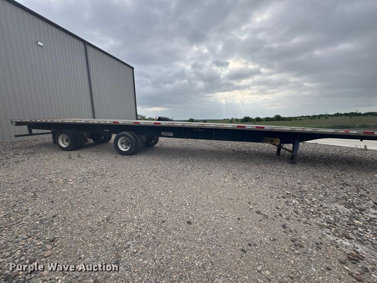 image for item EU0484 2006 Transcraft Eagle IIN W2 flatbed trailer