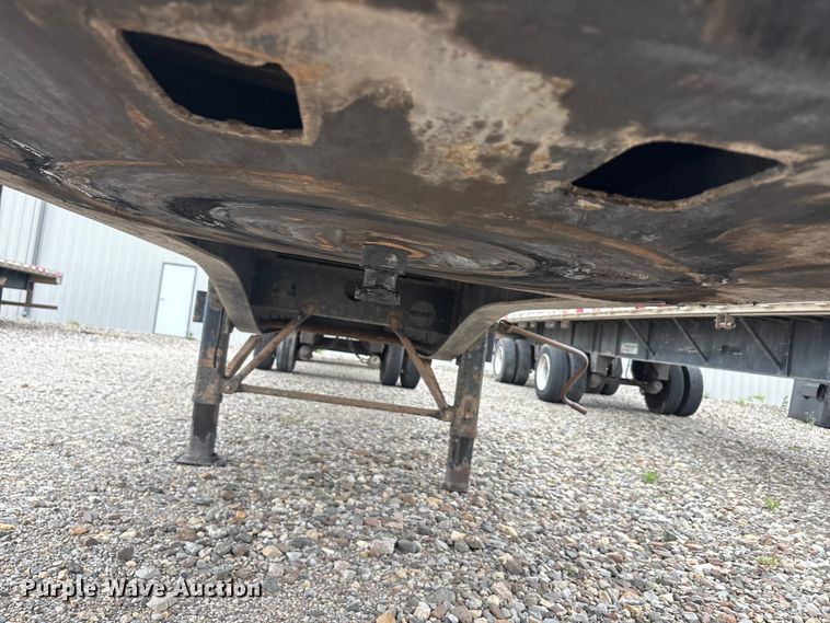 image for item EU0484 2006 Transcraft Eagle IIN W2 flatbed trailer