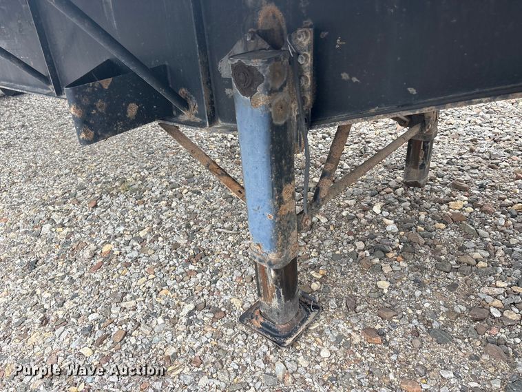 image for item EU0484 2006 Transcraft Eagle IIN W2 flatbed trailer