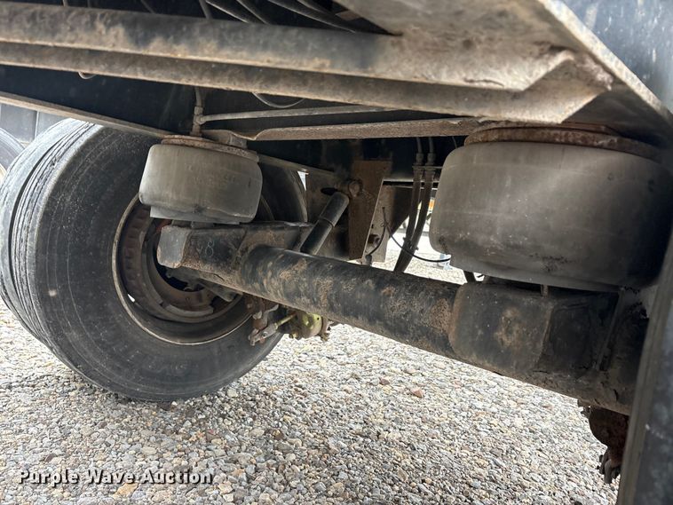 image for item EU0484 2006 Transcraft Eagle IIN W2 flatbed trailer