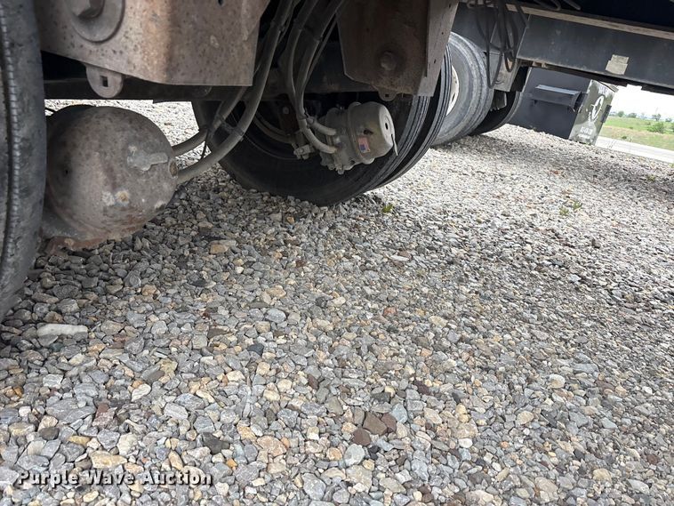 image for item EU0484 2006 Transcraft Eagle IIN W2 flatbed trailer