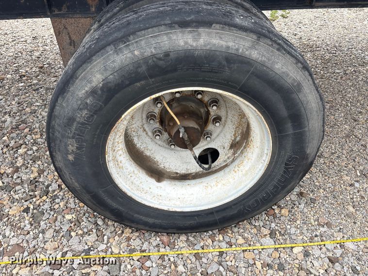 image for item EU0484 2006 Transcraft Eagle IIN W2 flatbed trailer