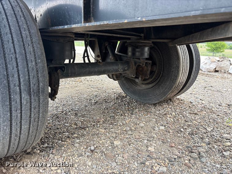 image for item EU0485 2008 Transcraft Eagle II W2 flatbed trailer