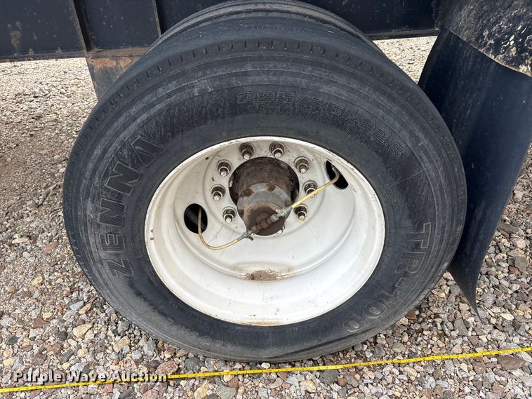 image for item EU0485 2008 Transcraft Eagle II W2 flatbed trailer