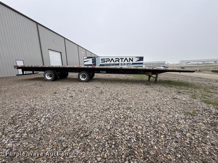 image for item EU0486 2007 Transcraft Eagle IIN W2 flatbed trailer
