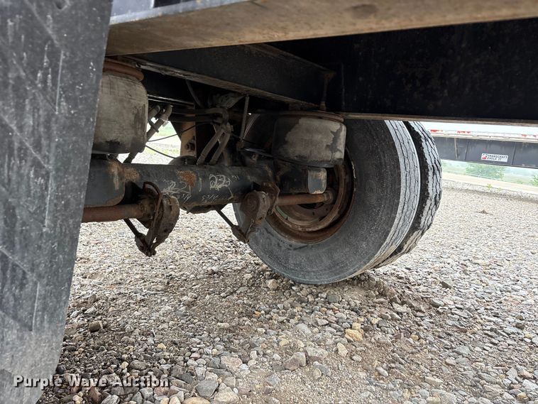 image for item EU0486 2007 Transcraft Eagle IIN W2 flatbed trailer