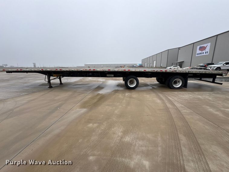 image for item EU0487 2008 Transcraft flatbed trailer