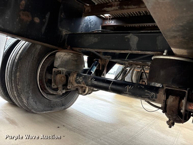 image for item EU0487 2008 Transcraft flatbed trailer