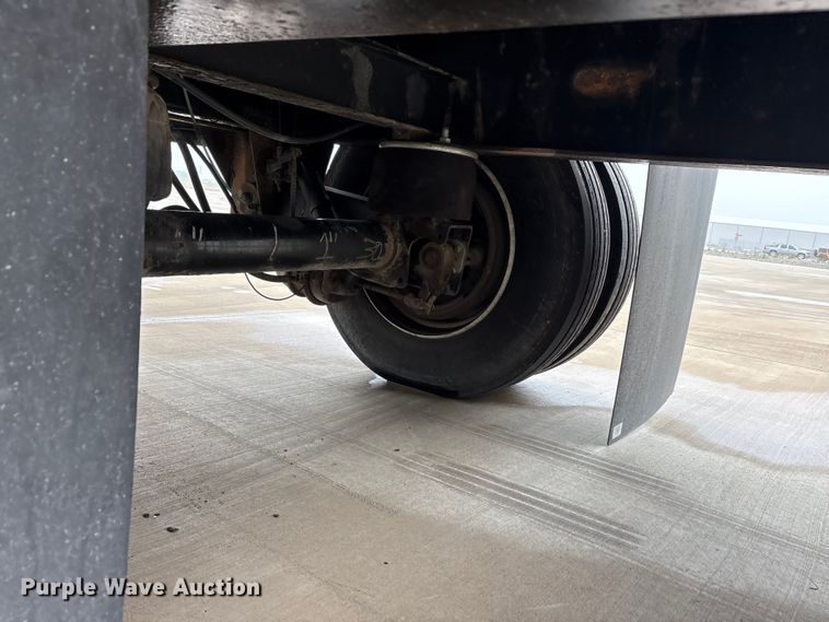 image for item EU0487 2008 Transcraft flatbed trailer