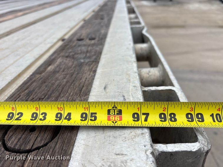 image for item EU0487 2008 Transcraft flatbed trailer