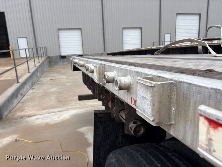 image for item EU0487 2008 Transcraft flatbed trailer