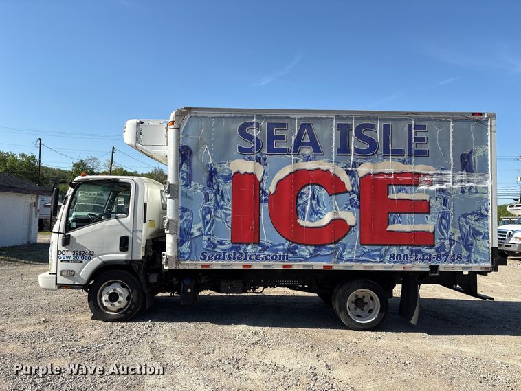 image for item EU0547 2012 Isuzu NRR refrigerated truck