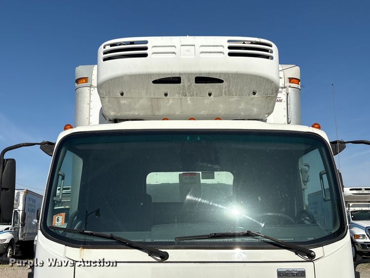 image for item EU0547 2012 Isuzu NRR refrigerated truck