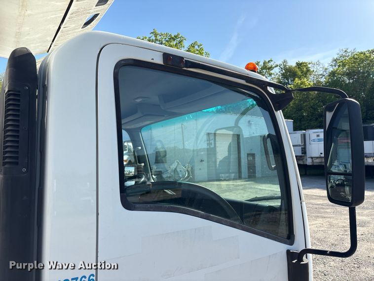 image for item EU0547 2012 Isuzu NRR refrigerated truck