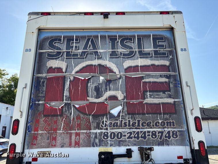 image for item EU0547 2012 Isuzu NRR refrigerated truck