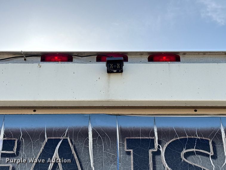 image for item EU0547 2012 Isuzu NRR refrigerated truck