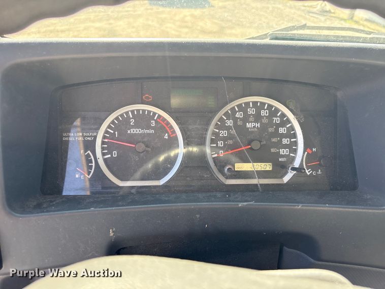 image for item EU0547 2012 Isuzu NRR refrigerated truck