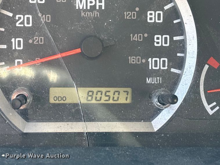 image for item EU0547 2012 Isuzu NRR refrigerated truck