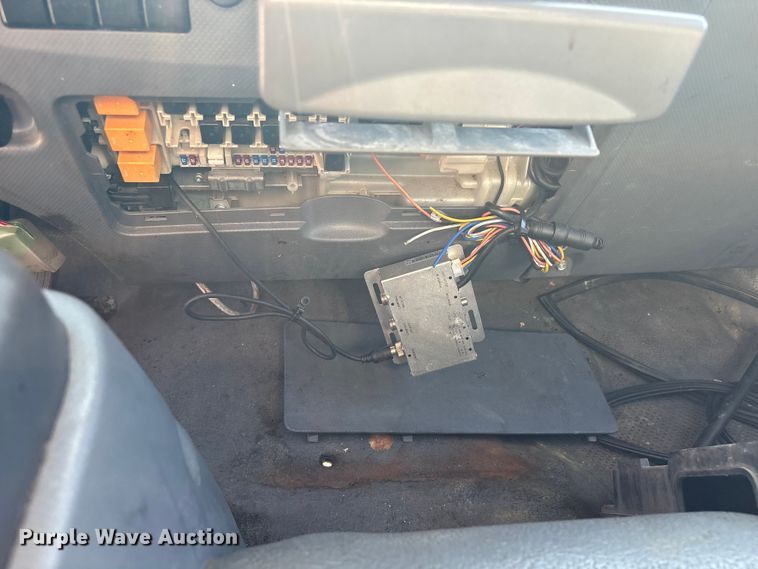 image for item EU0547 2012 Isuzu NRR refrigerated truck