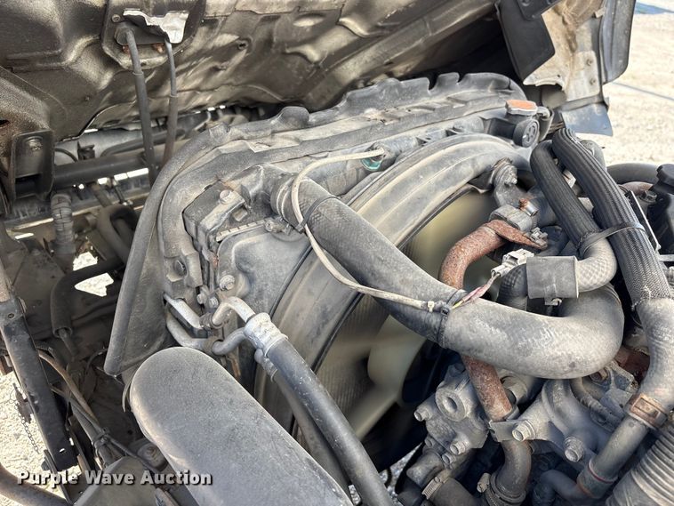 image for item EU0547 2012 Isuzu NRR refrigerated truck