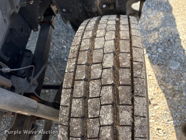 image for item EU0547 2012 Isuzu NRR refrigerated truck