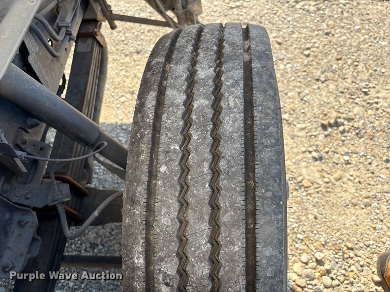 image for item EU0547 2012 Isuzu NRR refrigerated truck