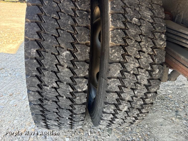 image for item EU0547 2012 Isuzu NRR refrigerated truck